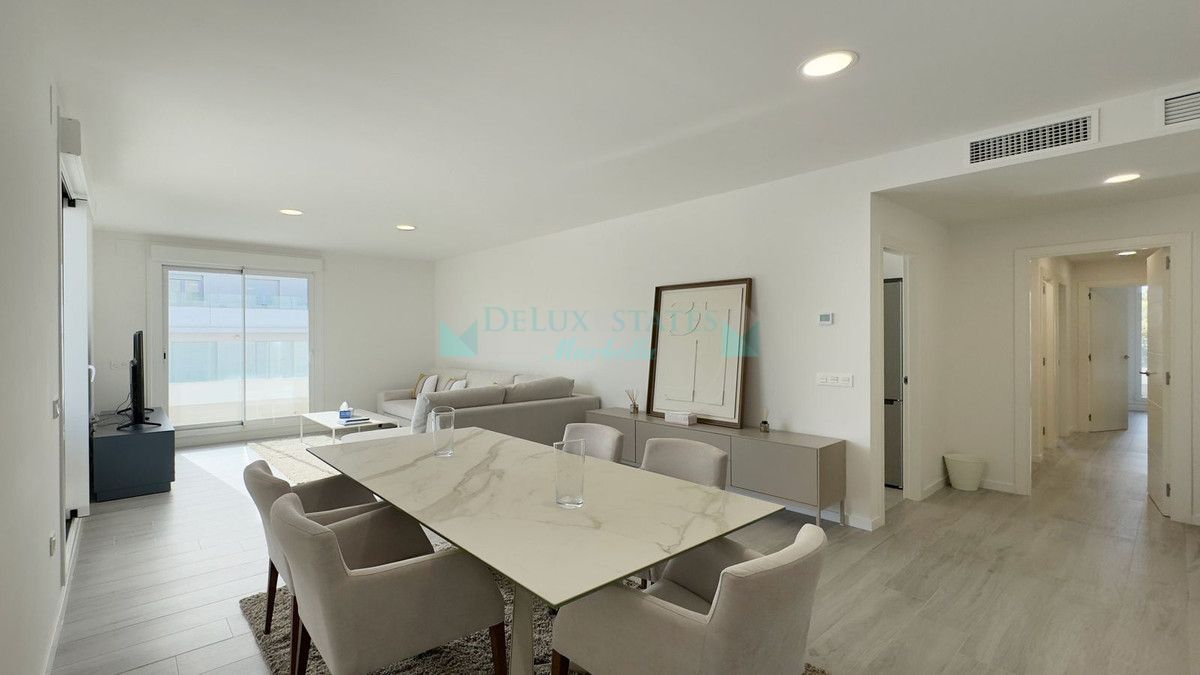 Penthouse for sale in Nueva Andalucia