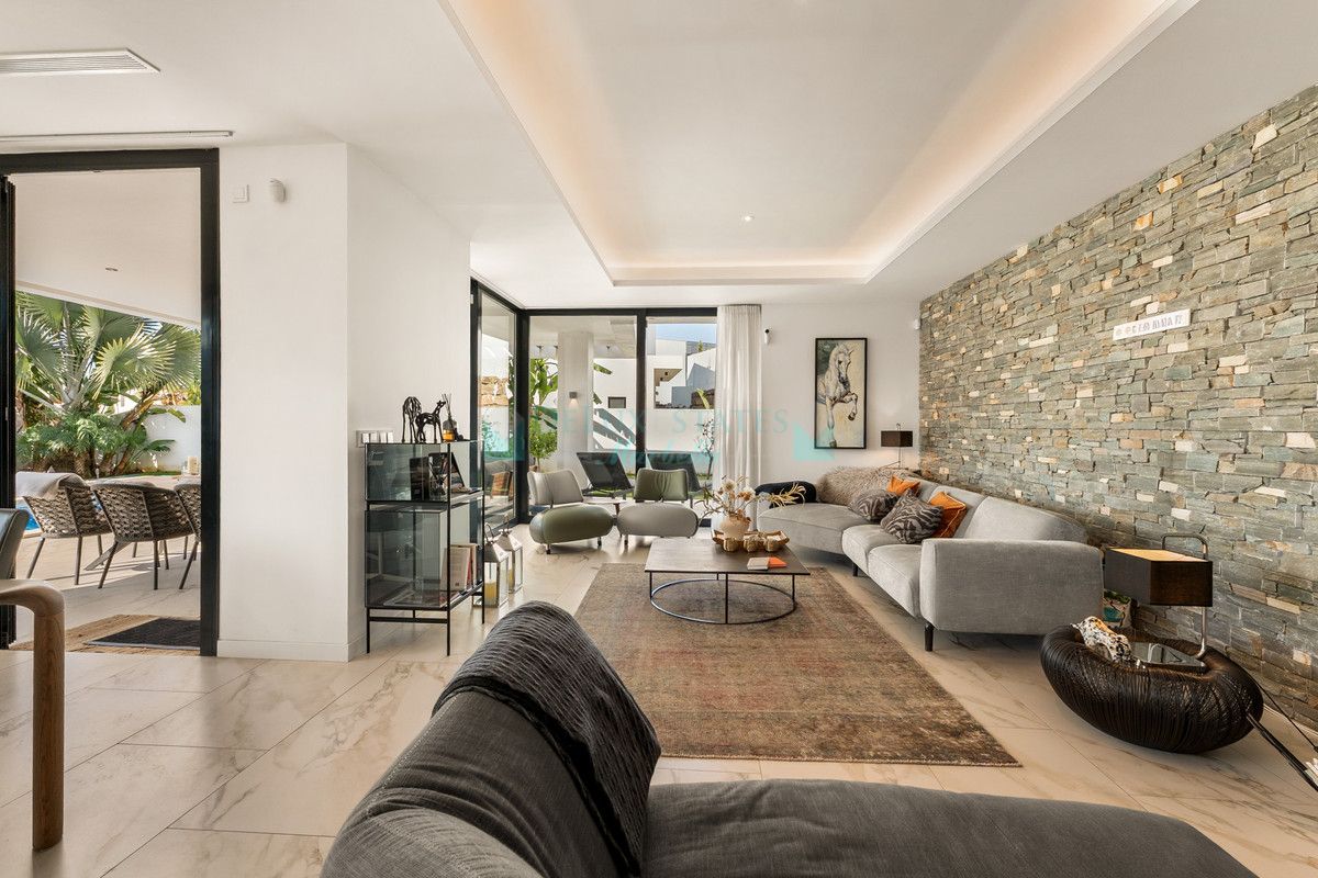 Villa for rent in New Golden Mile, Estepona