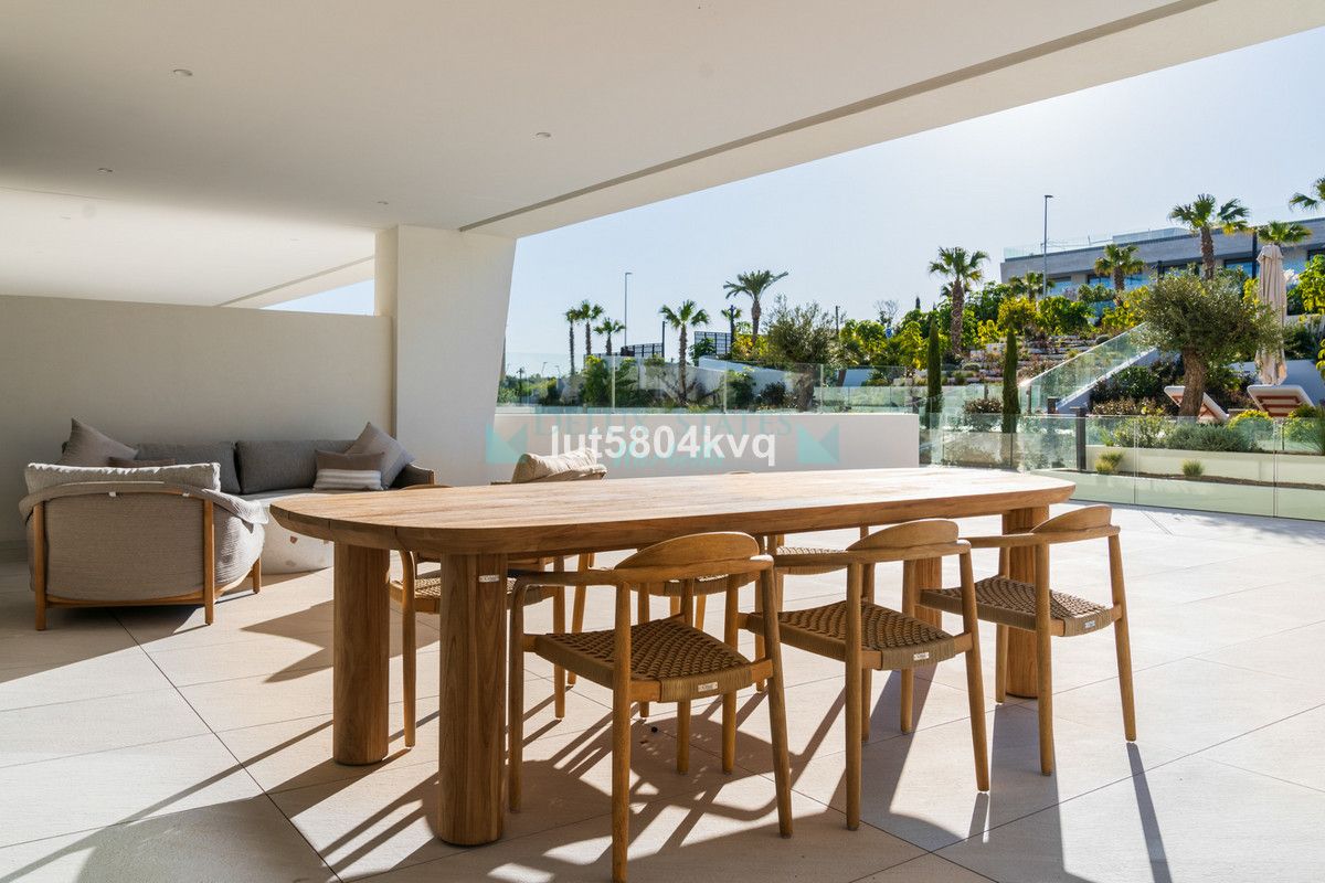Ground Floor Apartment for sale in Marbella Golden Mile