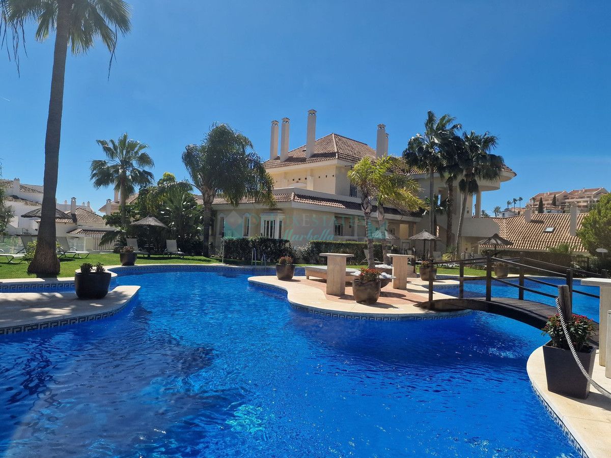 Apartment for sale in Nueva Andalucia