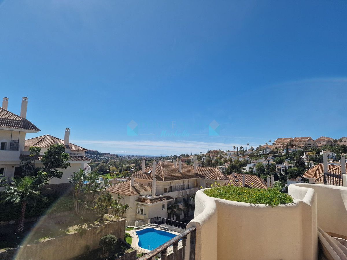 Apartment for sale in Nueva Andalucia