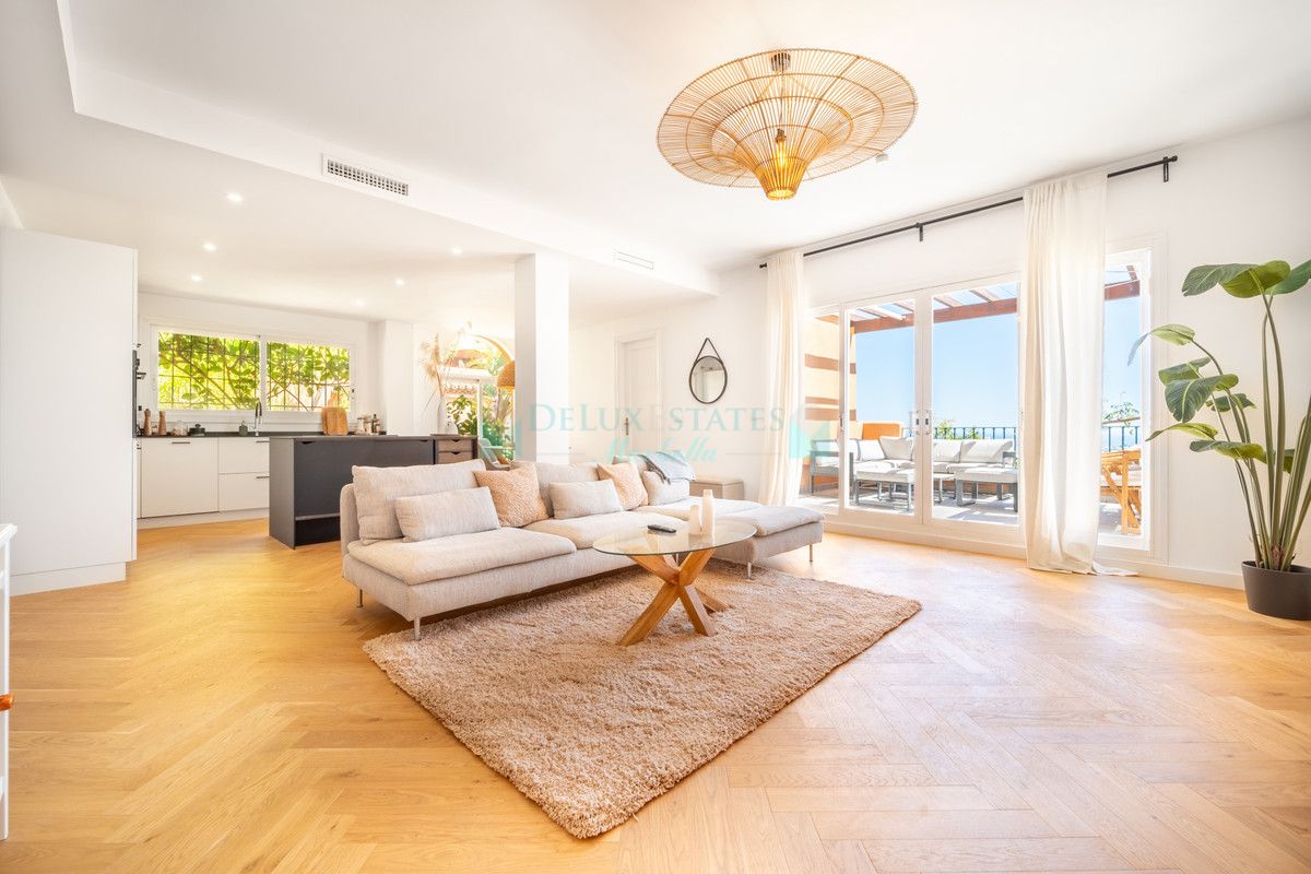 Penthouse for sale in Nueva Andalucia