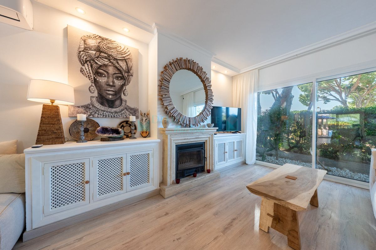 Villa Pareada en venta en Hacienda las Chapas, Marbella Este