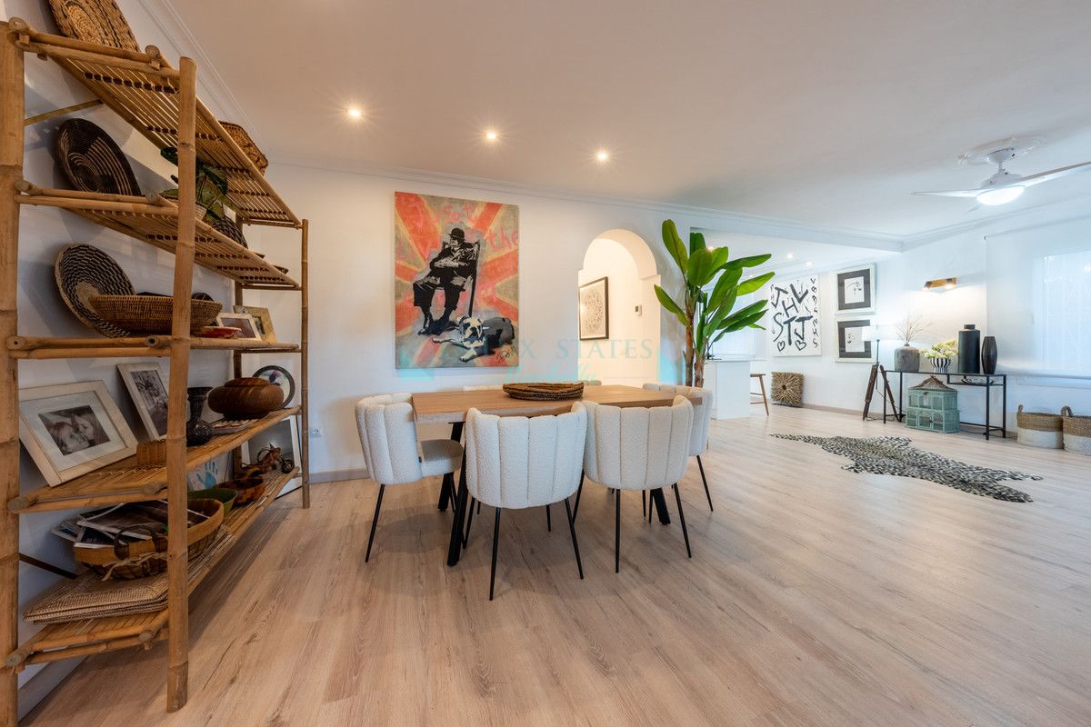 Villa Pareada en venta en Hacienda las Chapas, Marbella Este