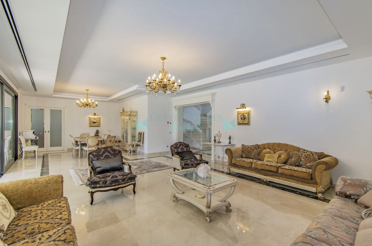 Villa en venta en Guadalmina Baja, San Pedro de Alcantara