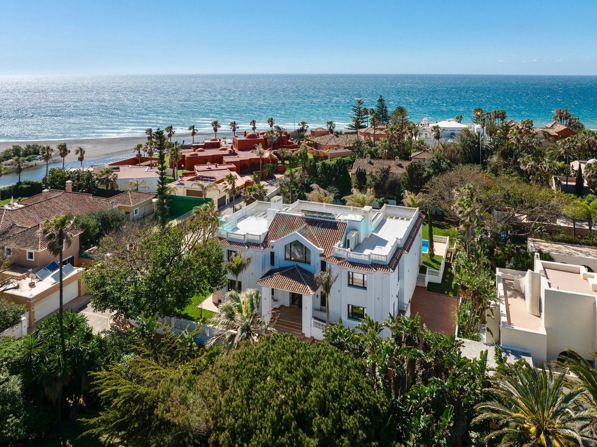 Villa en venta en Guadalmina Baja, San Pedro de Alcantara