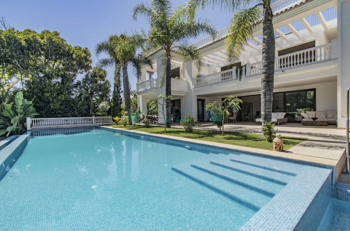 Villa en venta en Guadalmina Baja, San Pedro de Alcantara