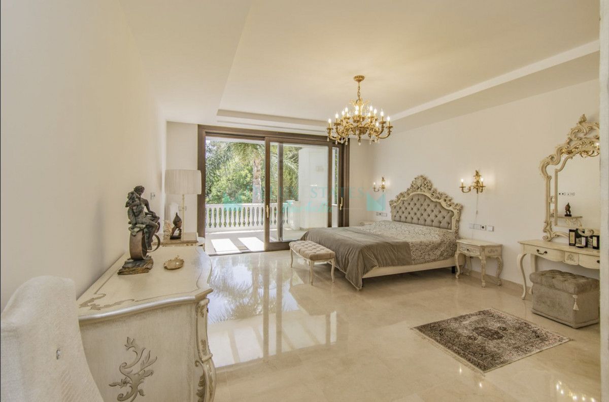 Villa en venta en Guadalmina Baja, San Pedro de Alcantara