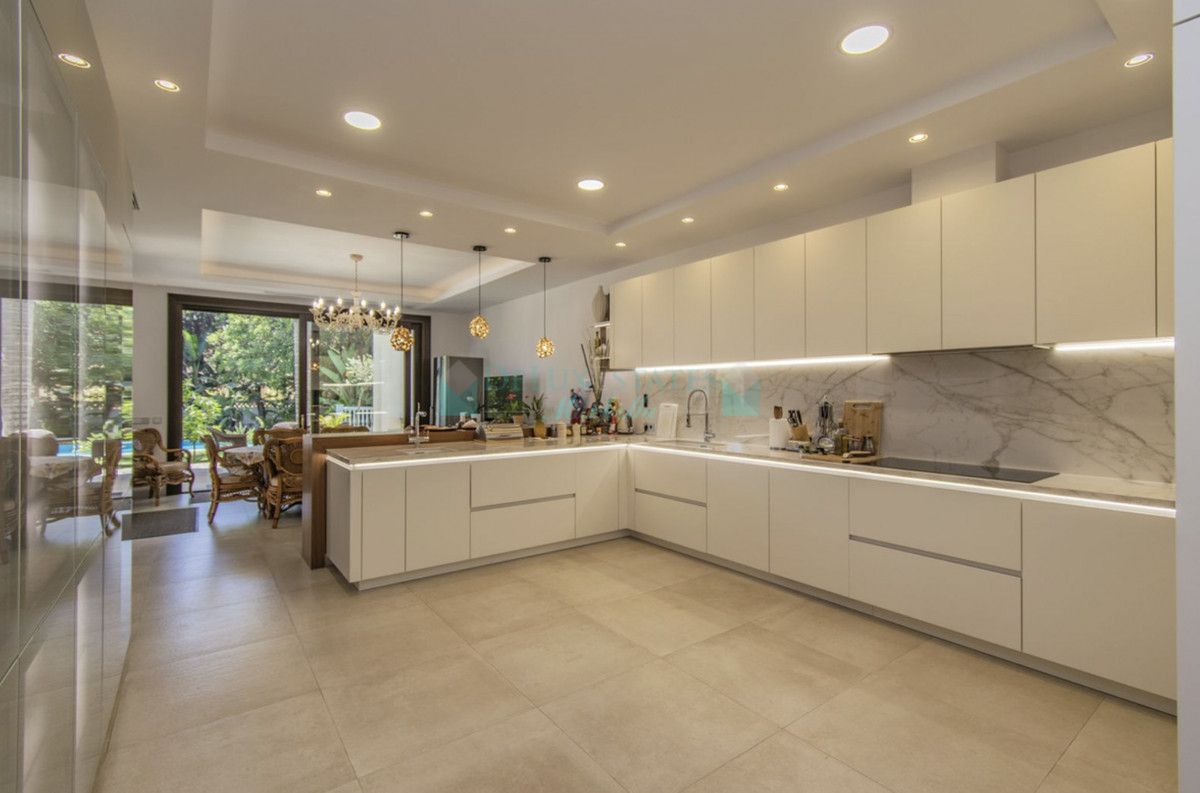 Villa en venta en Guadalmina Baja, San Pedro de Alcantara