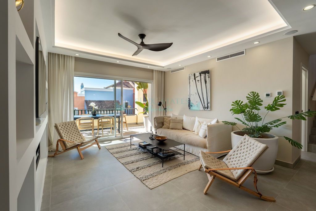 Town House for sale in Nueva Andalucia