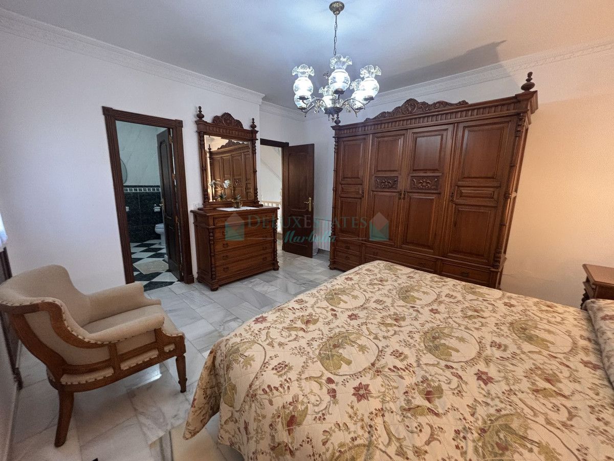 Semi Detached Villa for sale in Nueva Andalucia