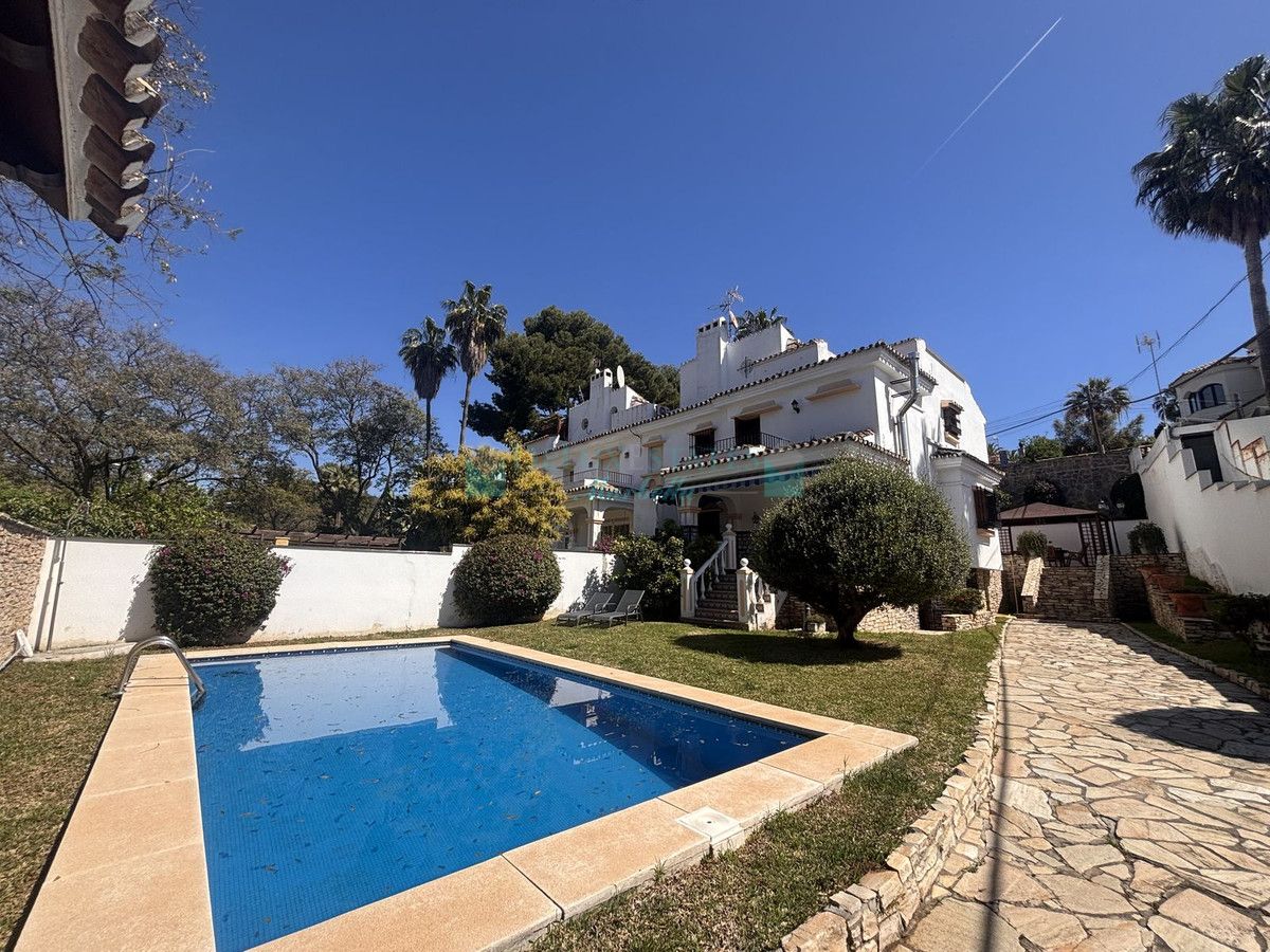 Semi Detached Villa for sale in Nueva Andalucia