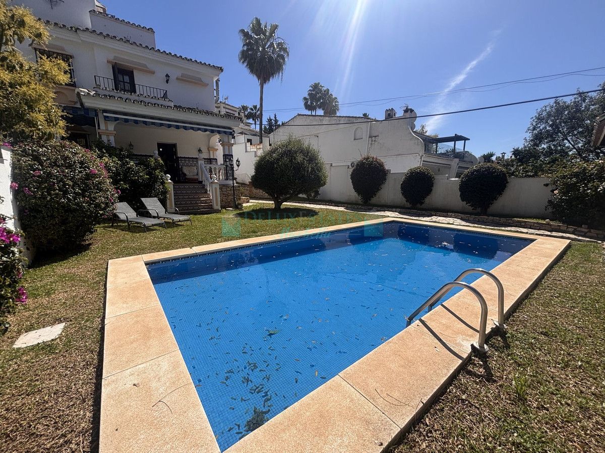 Semi Detached Villa for sale in Nueva Andalucia