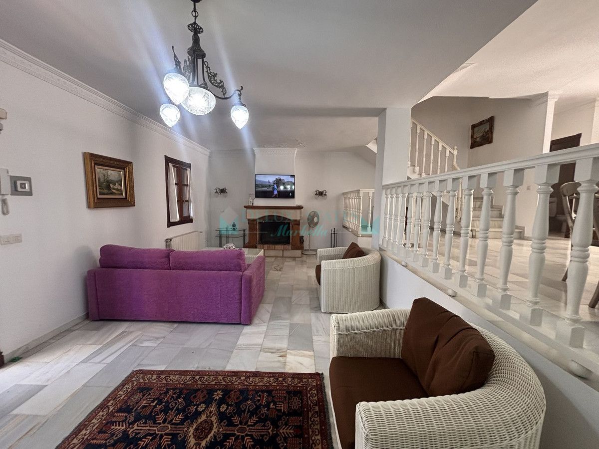 Semi Detached Villa for sale in Nueva Andalucia