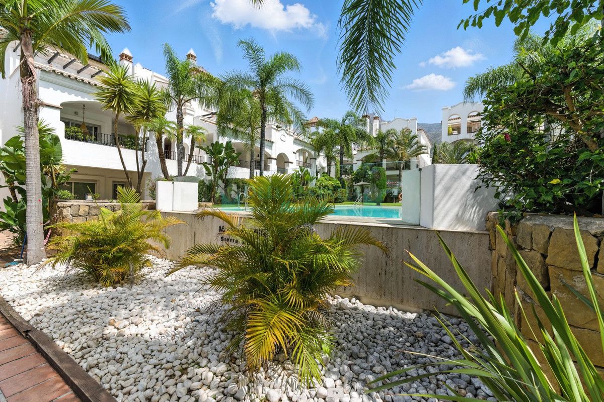 Apartment for sale in Nagüeles, Marbella Golden Mile