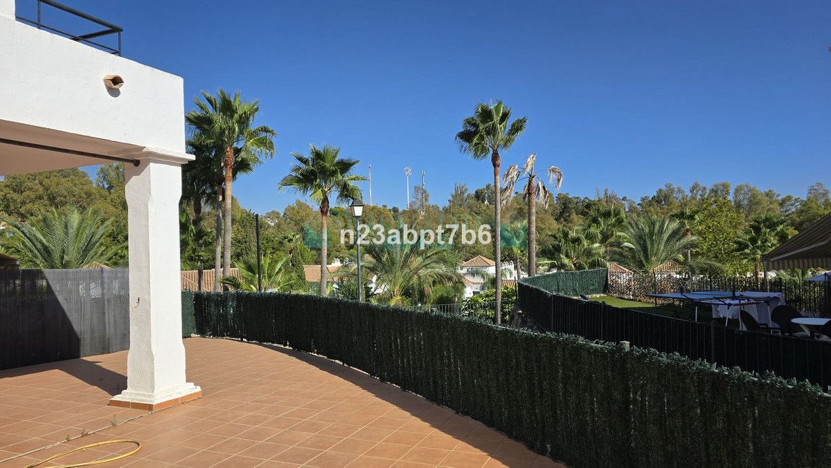 Apartamento Planta Baja en venta en Nueva Andalucia