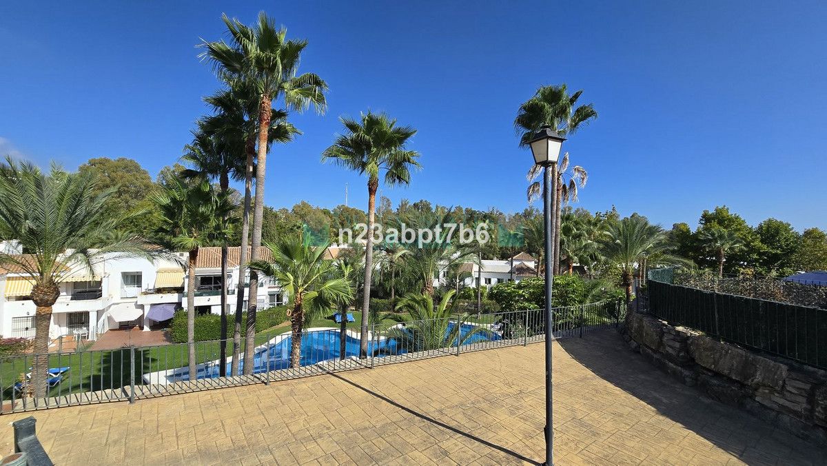 Apartamento Planta Baja en venta en Nueva Andalucia