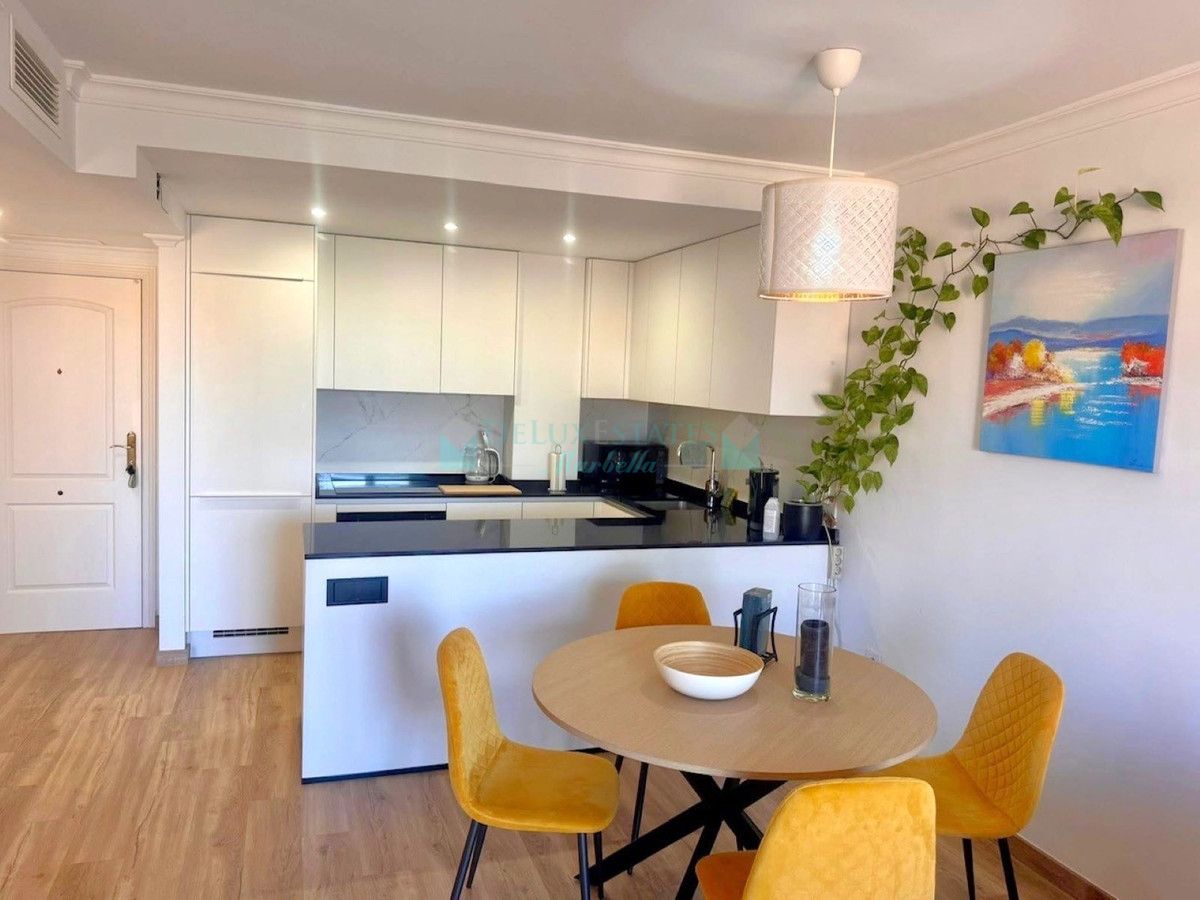 Apartamento en venta en Elviria, Marbella Este