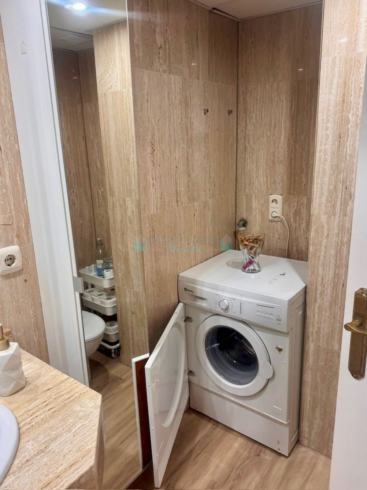 Apartamento en venta en Elviria, Marbella Este