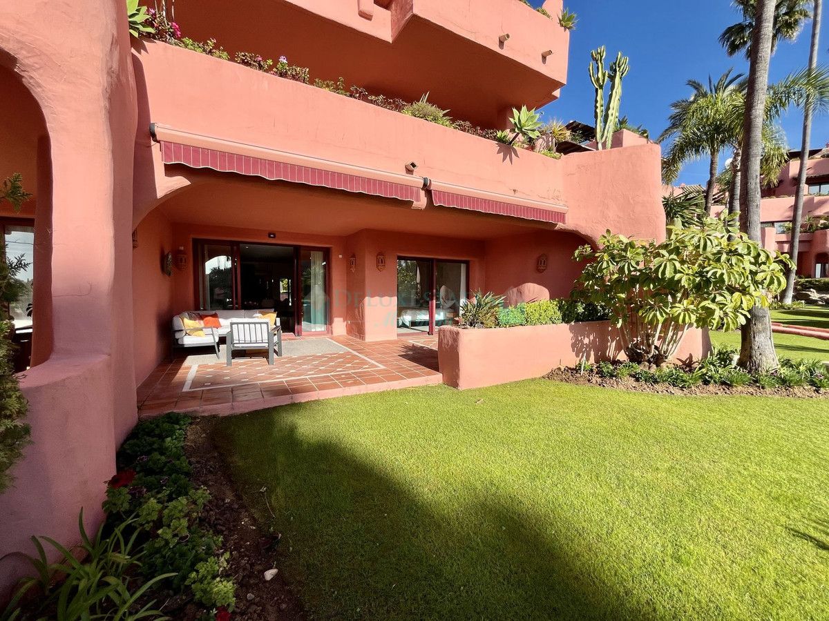 Ground Floor Apartment for sale in Estepona