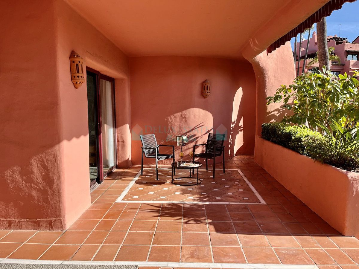 Ground Floor Apartment for sale in Estepona