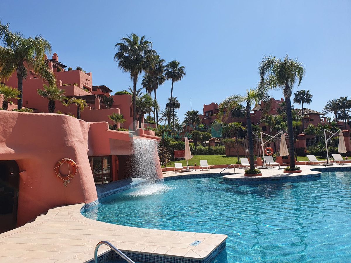 Ground Floor Apartment for sale in Estepona