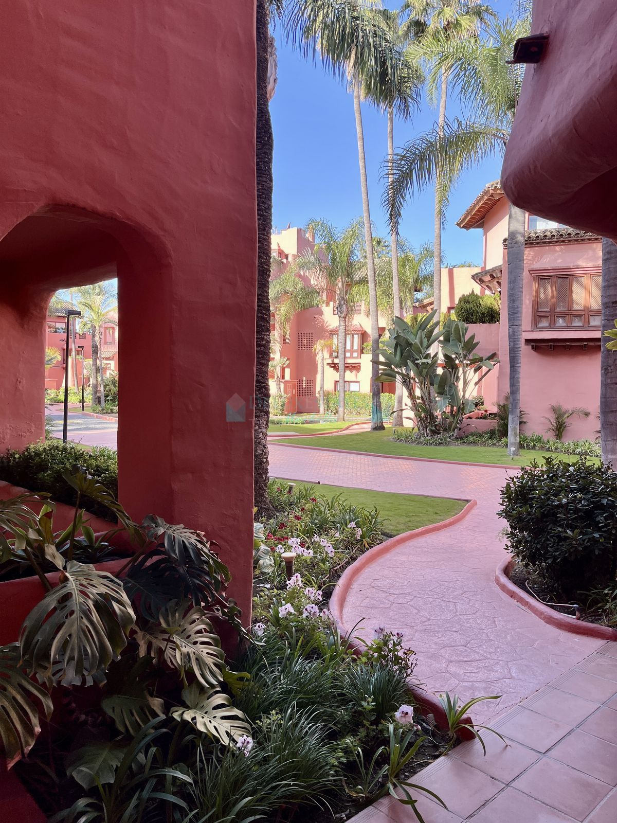 Ground Floor Apartment for sale in Estepona