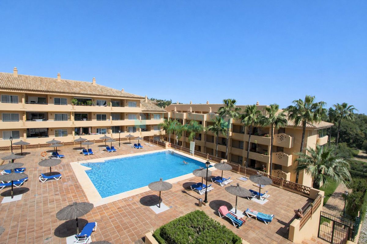 Penthouse for sale in Elviria, Marbella East