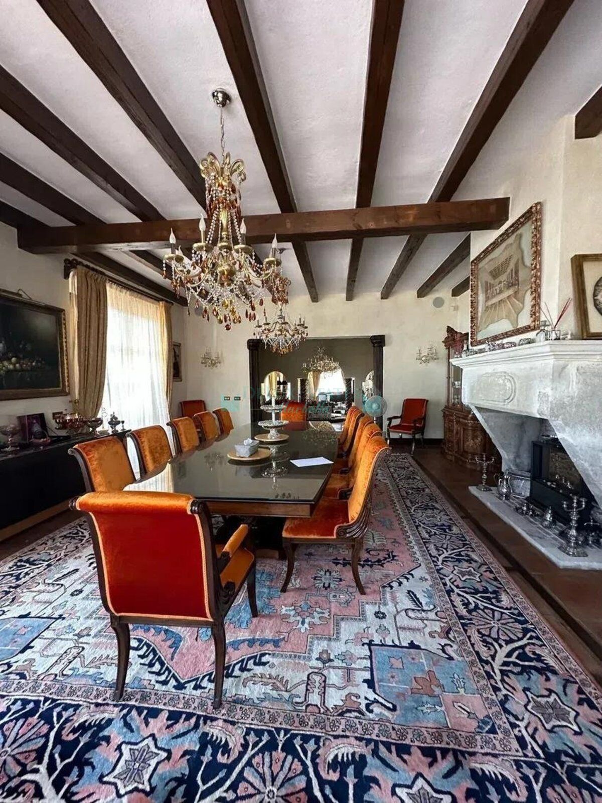 Villa for sale in La Mairena, Marbella East