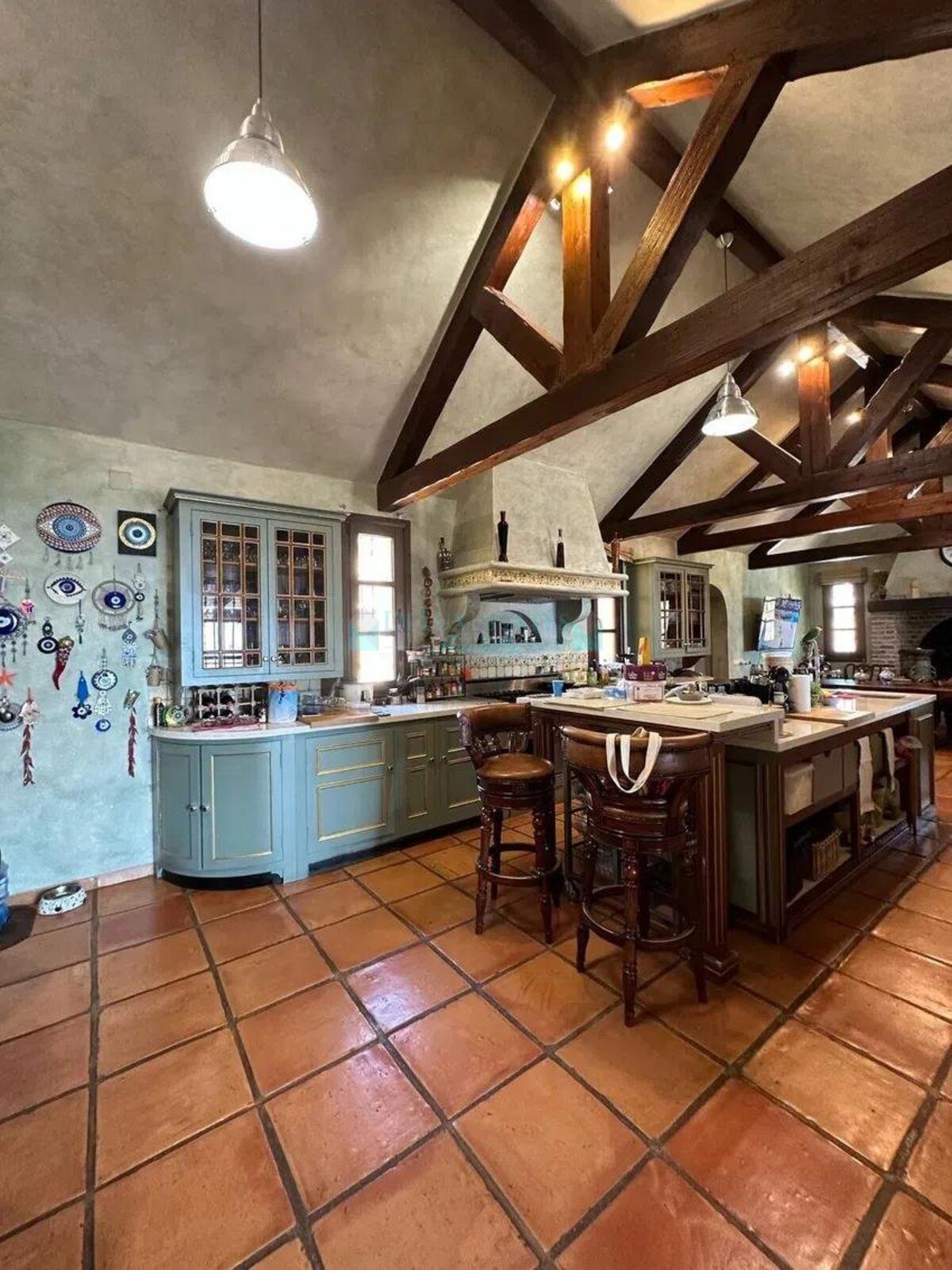 Villa for sale in La Mairena, Marbella East