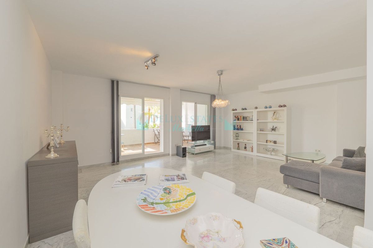 Town House for sale in Bahia de Marbella, Marbella East