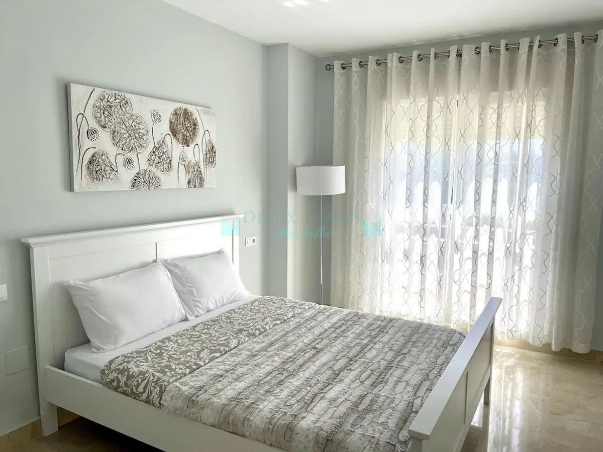 Penthouse for rent in Estepona