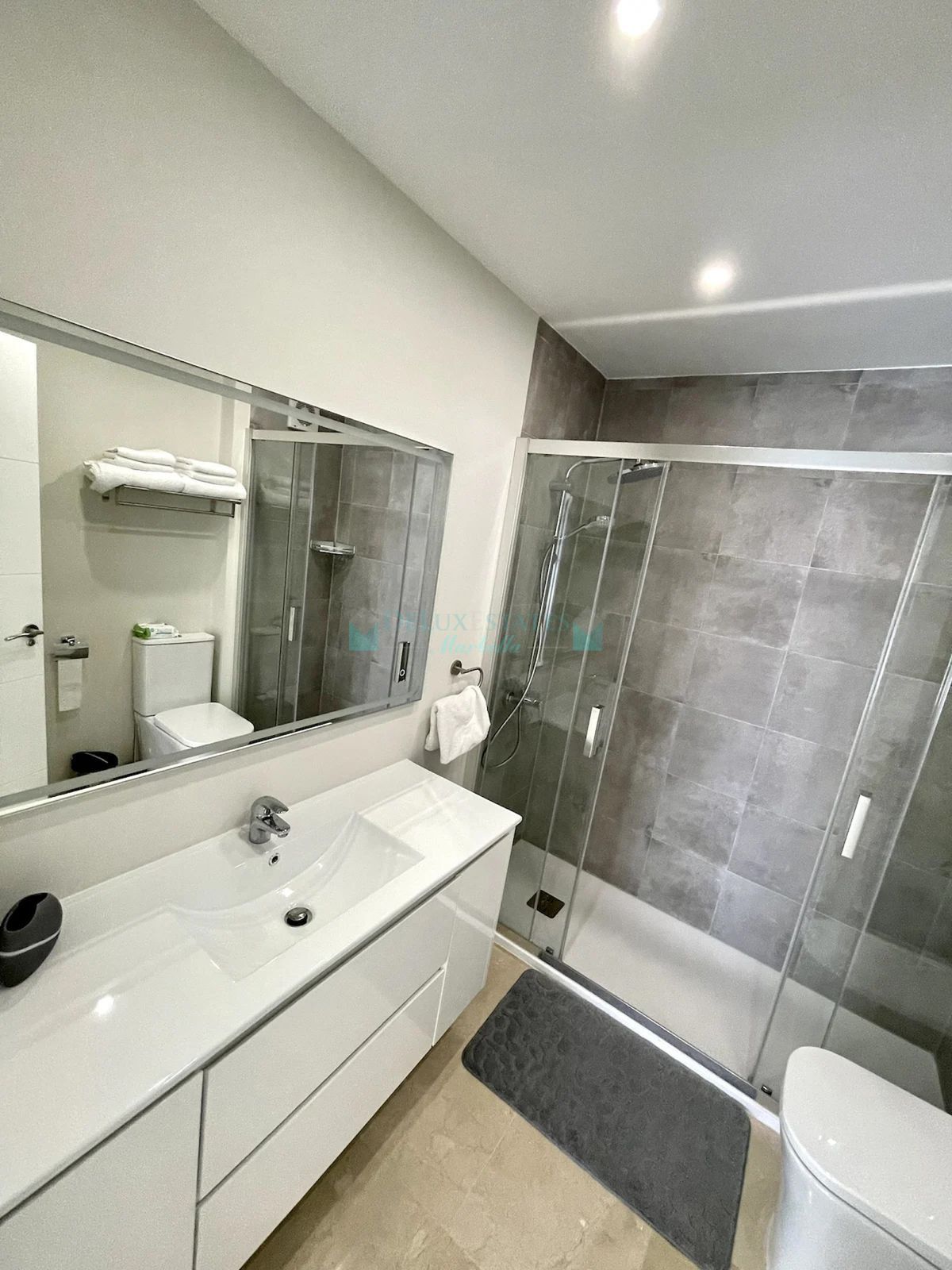 Penthouse for rent in Estepona
