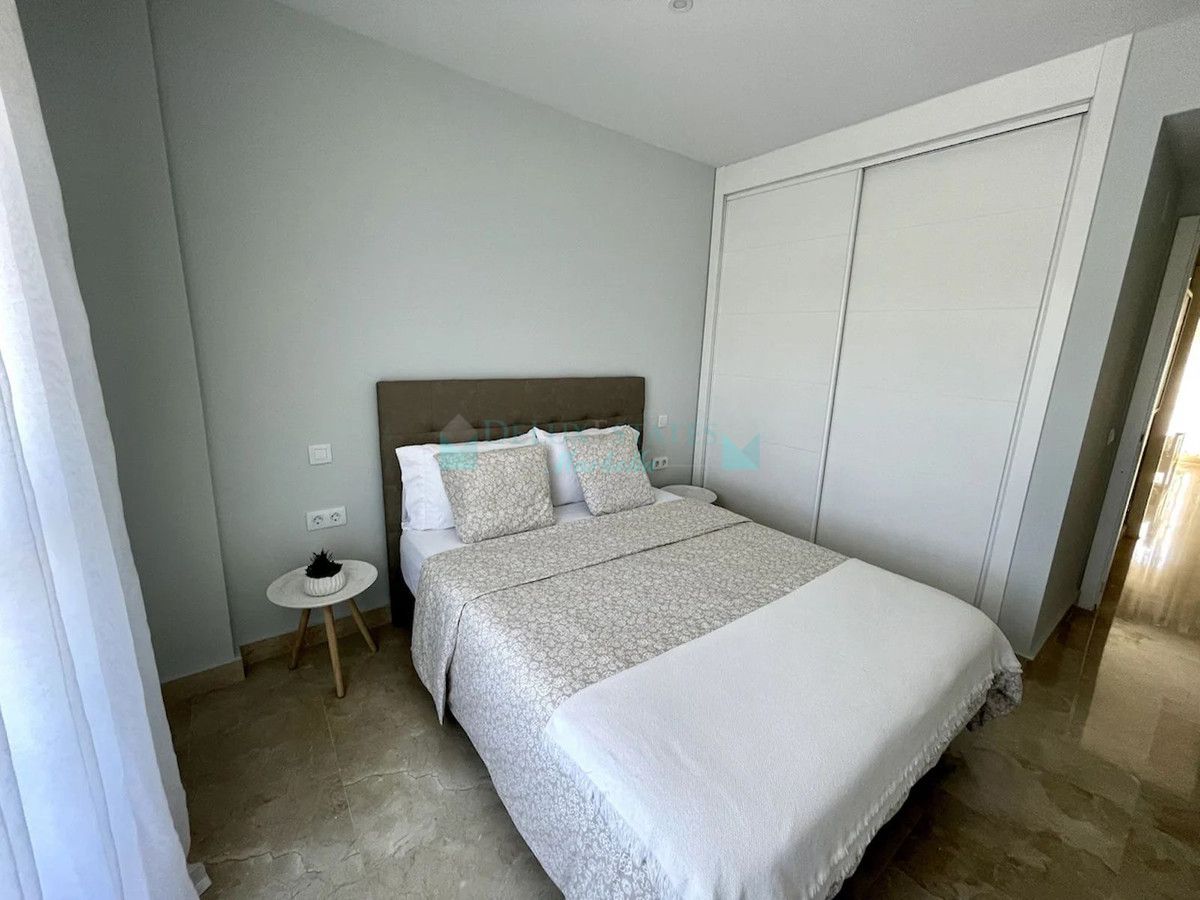Penthouse for rent in Estepona