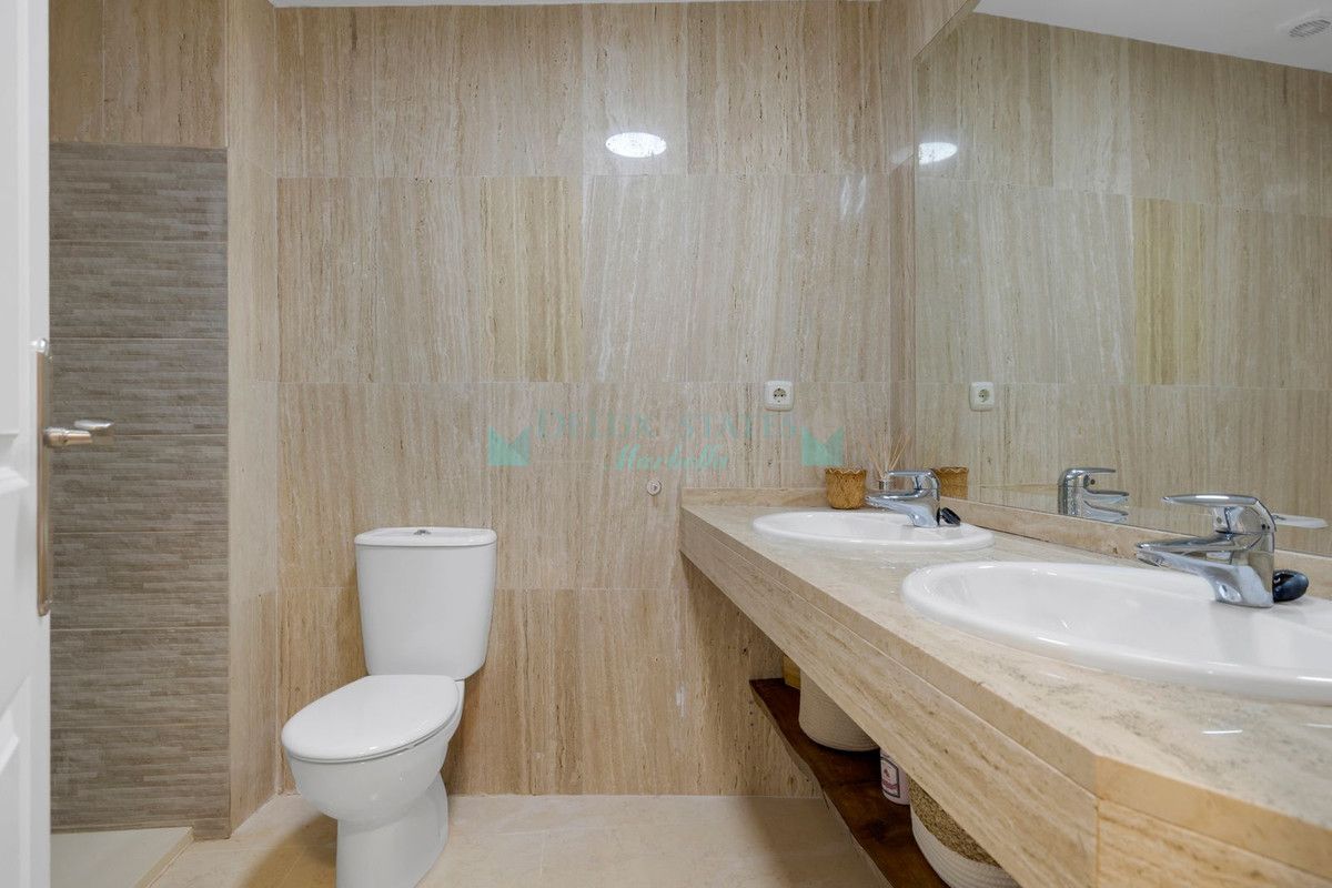 Apartamento en venta en Elviria, Marbella Este