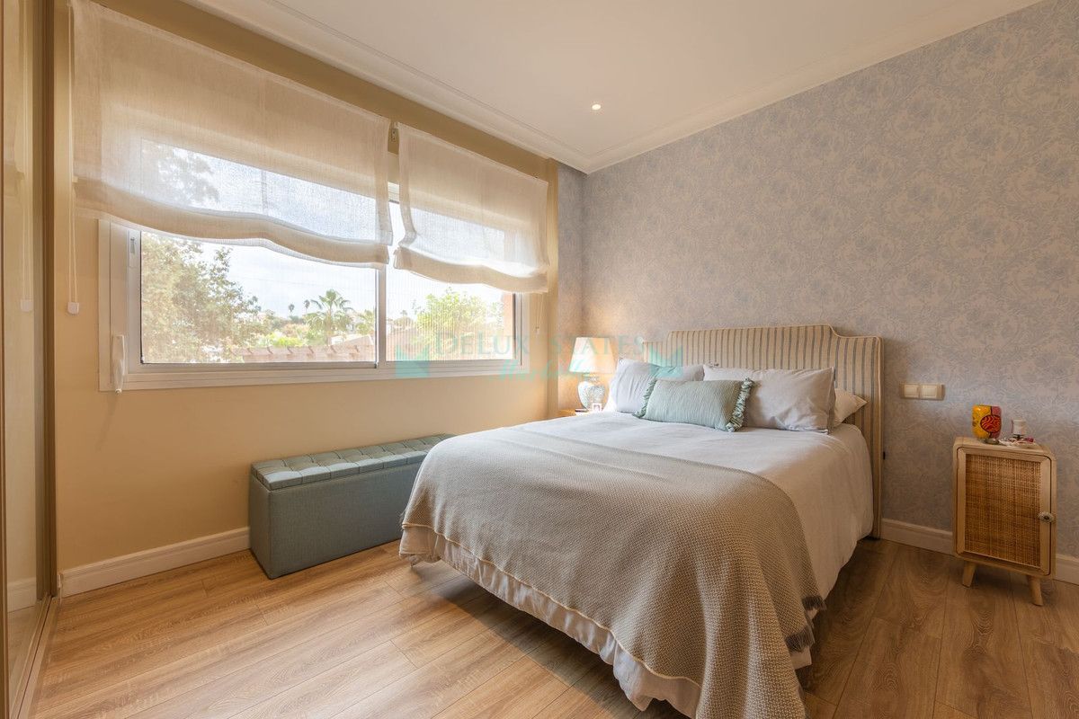 Ground Floor Apartment for sale in Estepona