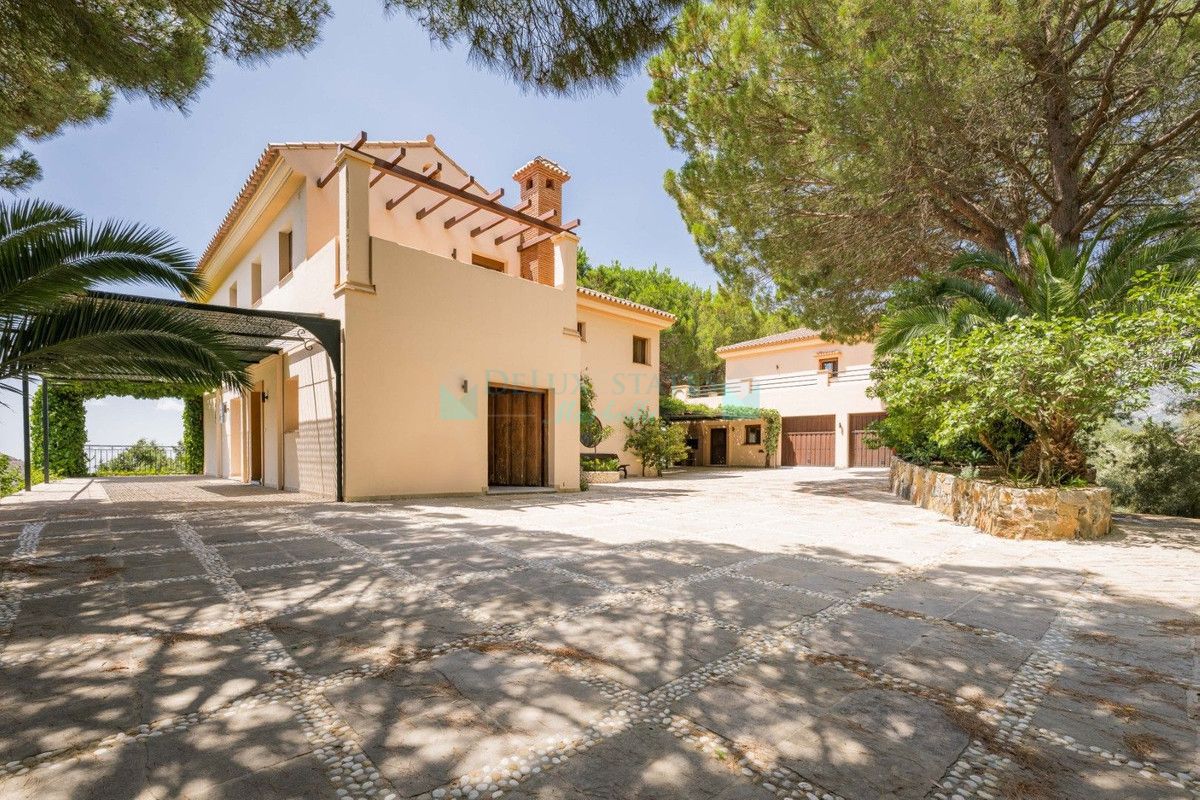 Villa for sale in Ojen