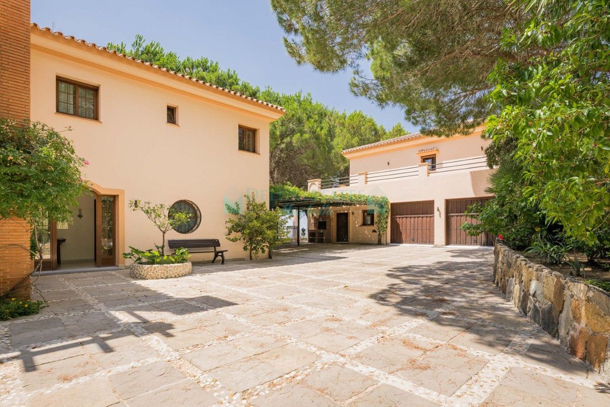 Villa for sale in Ojen