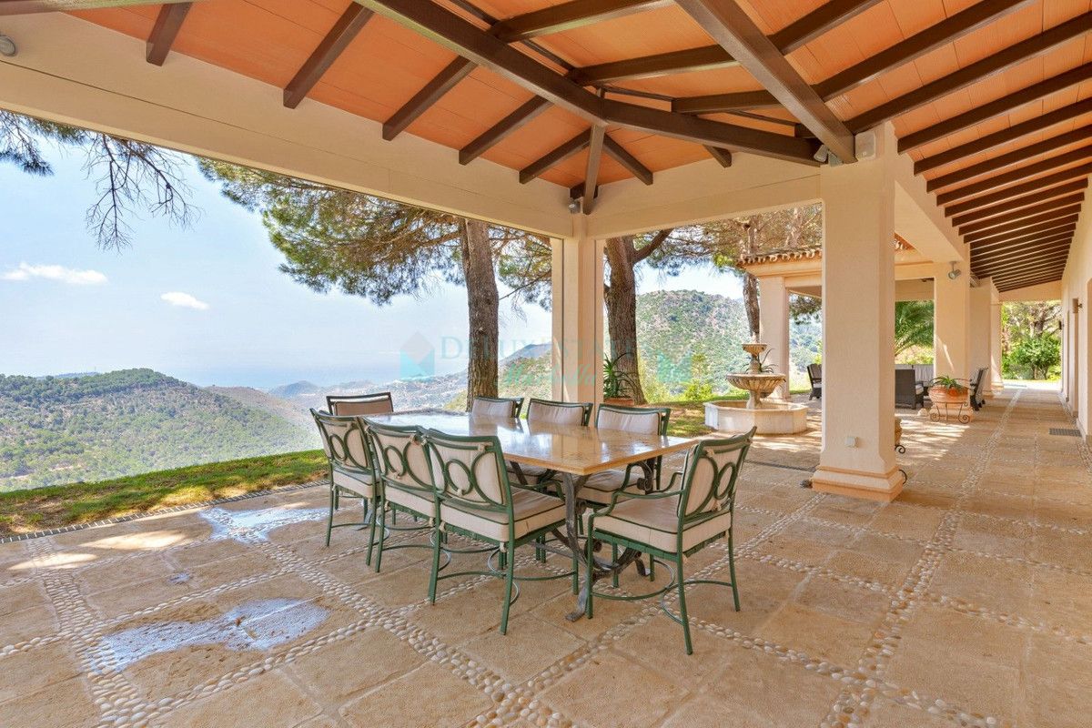 Villa for sale in Ojen