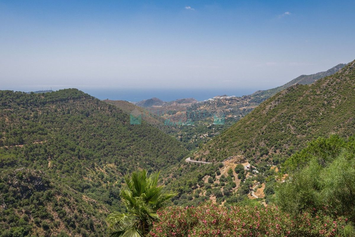 Villa for sale in Ojen