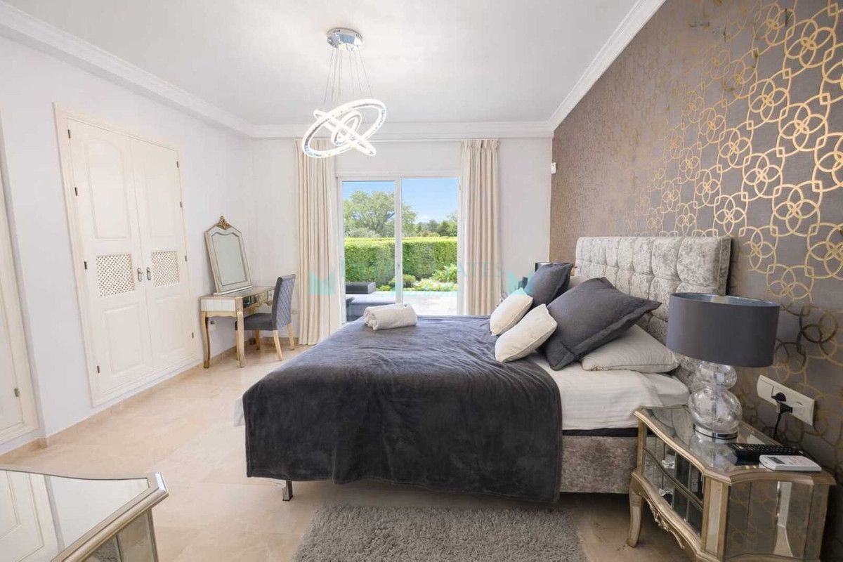 Ground Floor Apartment for sale in Artola, Marbella East