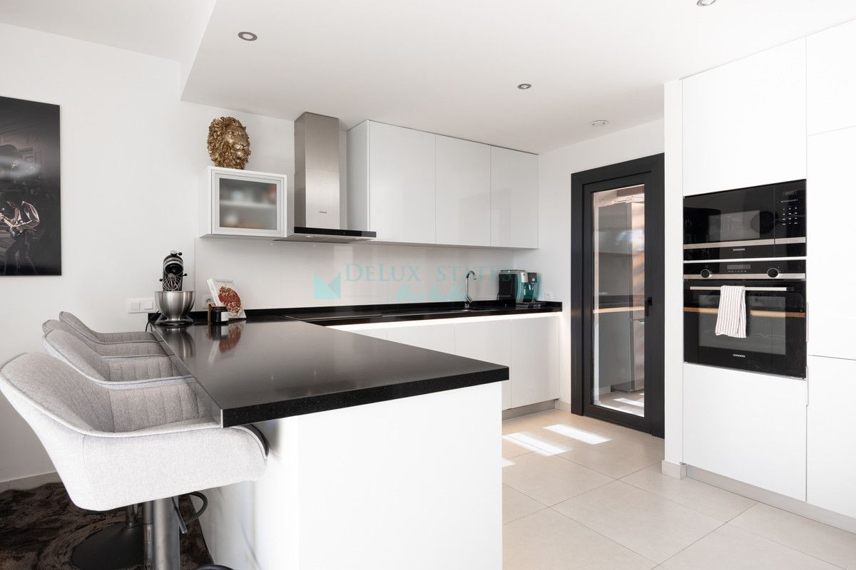 Town House for sale in Estepona