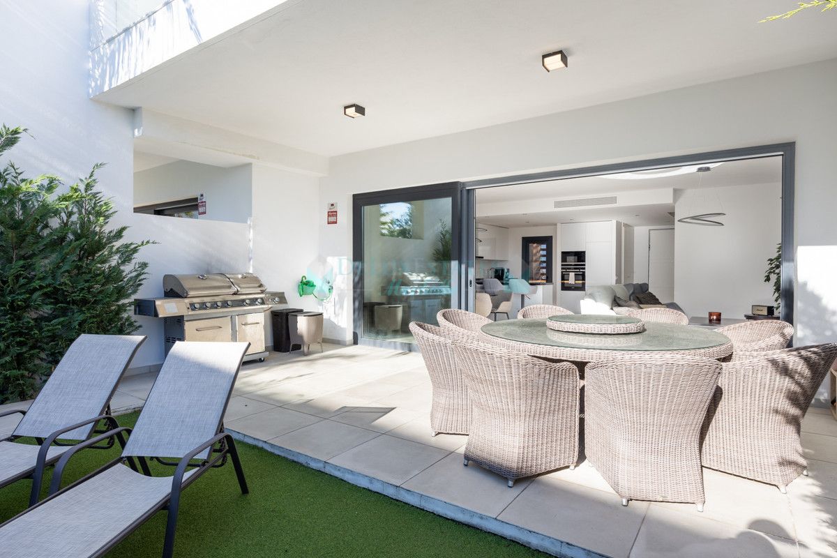 Town House for sale in Estepona