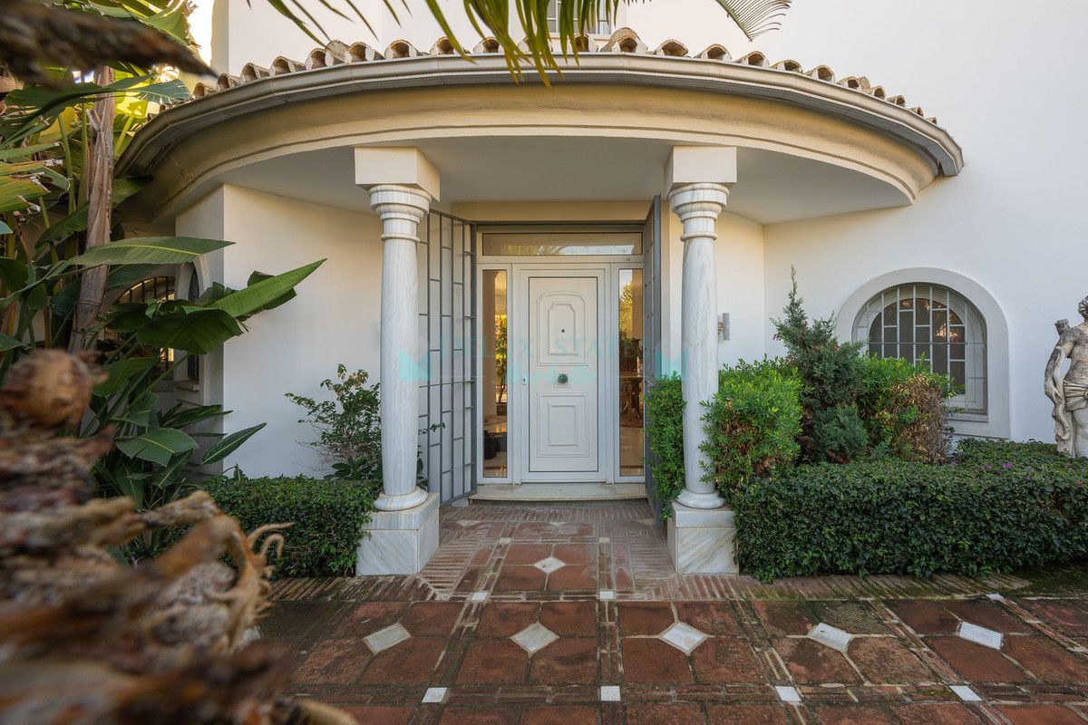 Villa for sale in Marbesa, Marbella East