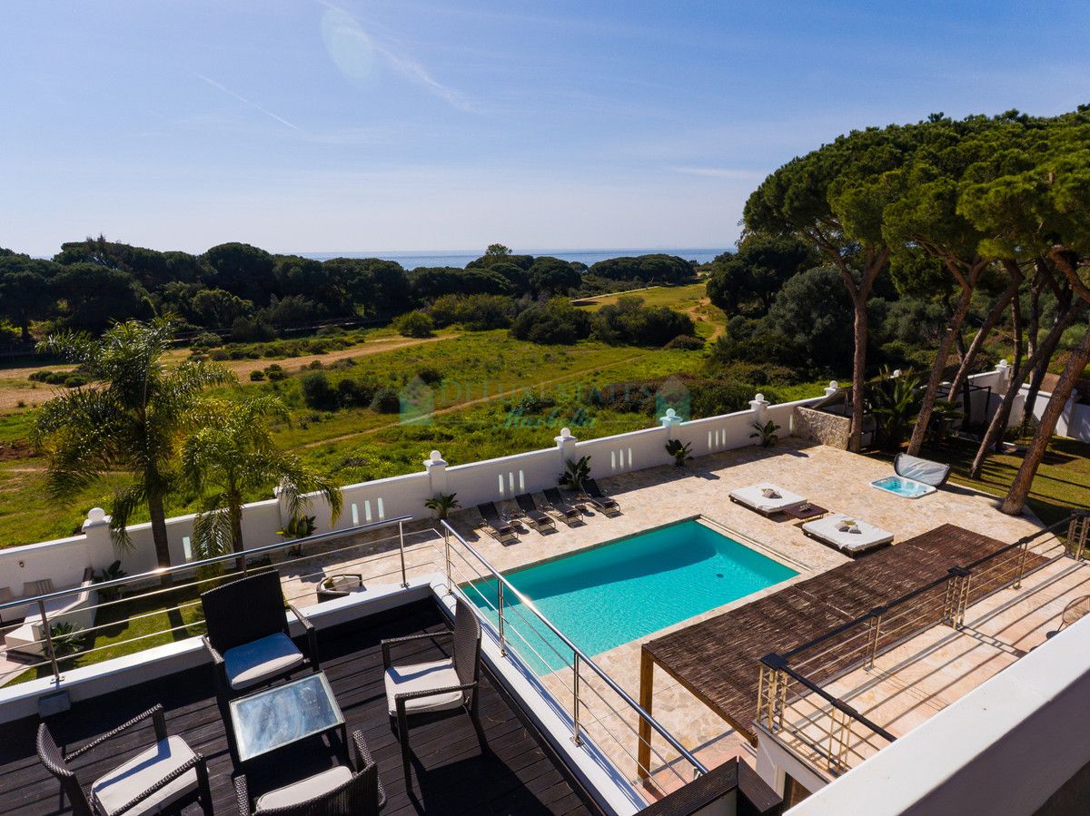 Villa for sale in Artola, Marbella East