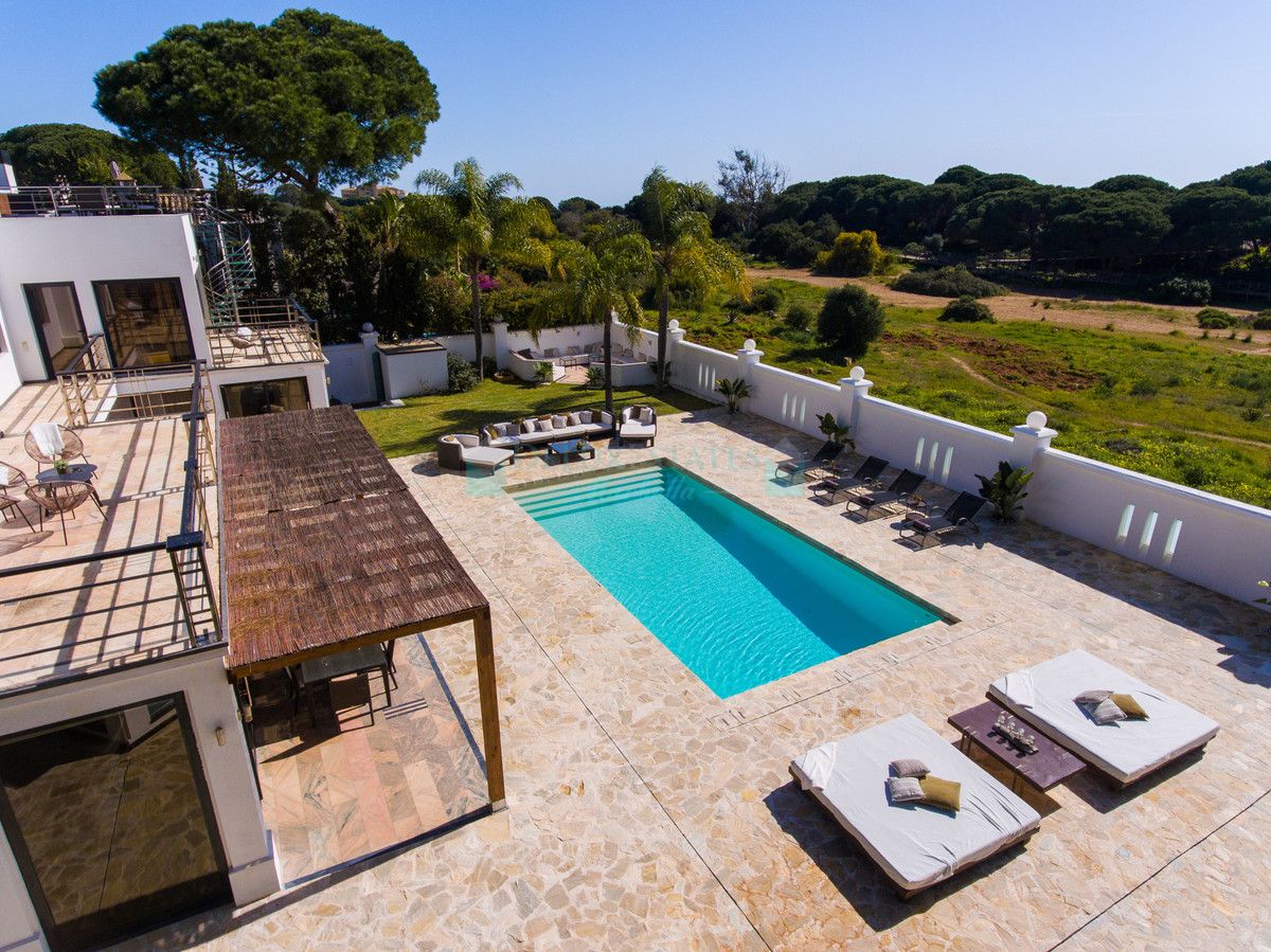 Villa for sale in Artola, Marbella East