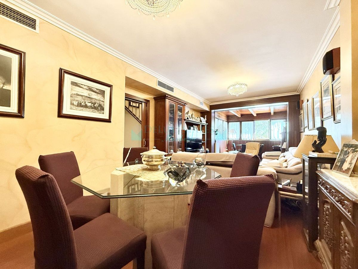 Semi Detached Villa for sale in Estepona