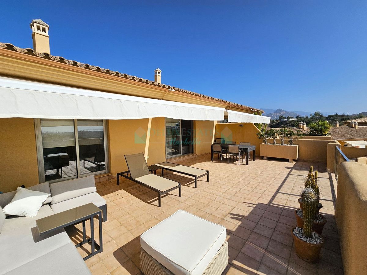 Penthouse for sale in Selwo, Estepona