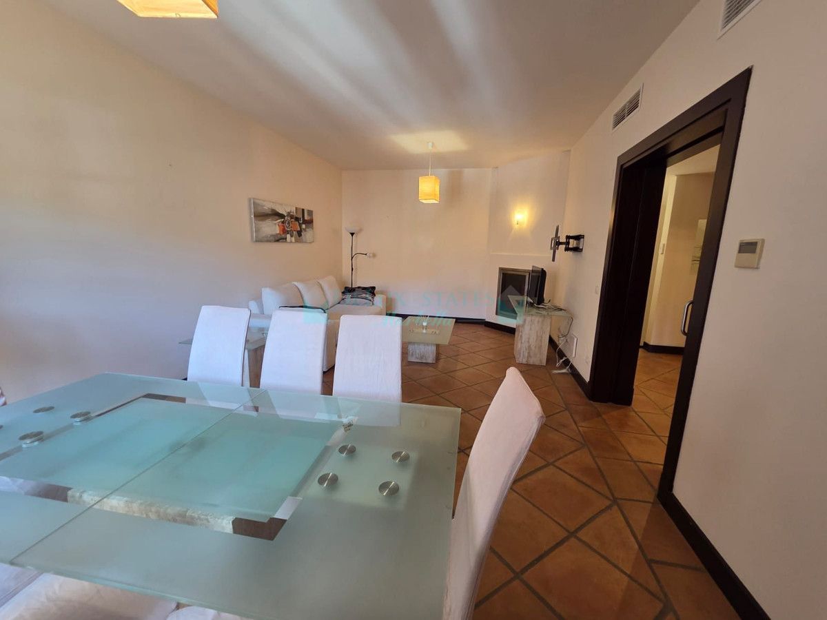 Semi Detached Villa for rent in Benahavis