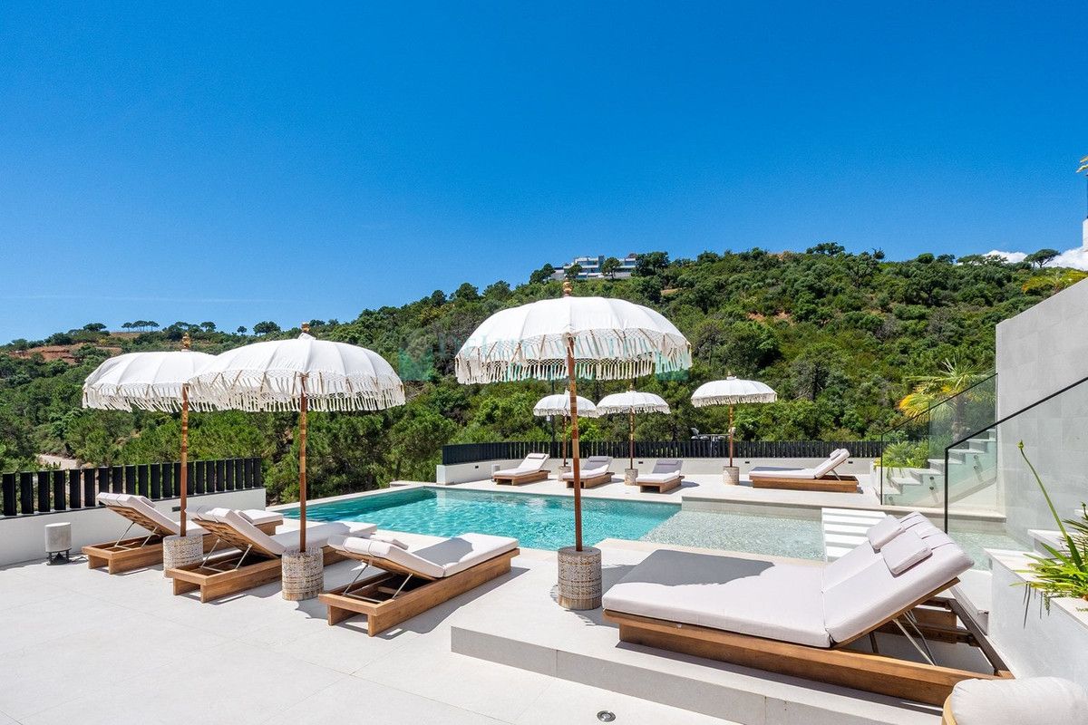 Villa for sale in Benahavis